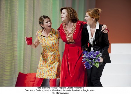 Le tre "mamme" della commedia Tres