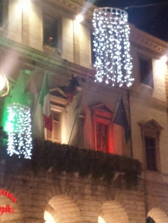 La discesa dal municipio