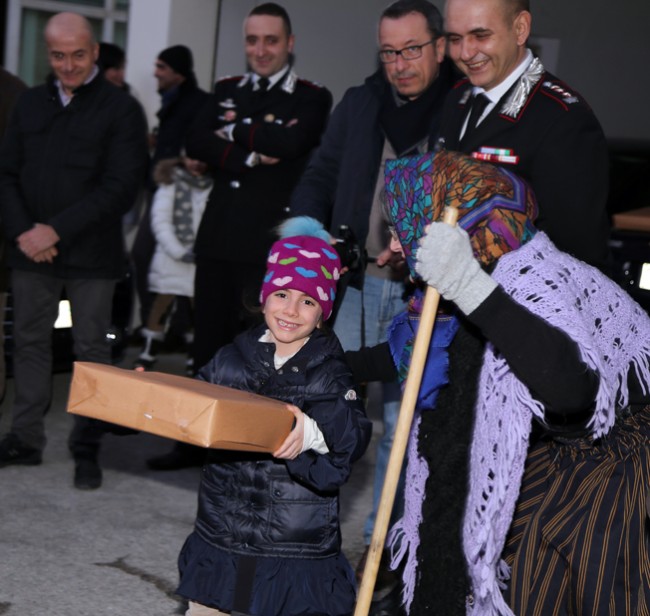 Carabinieri - Befana (6)
