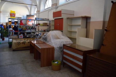 Emporio Riuso San Severino interno 2