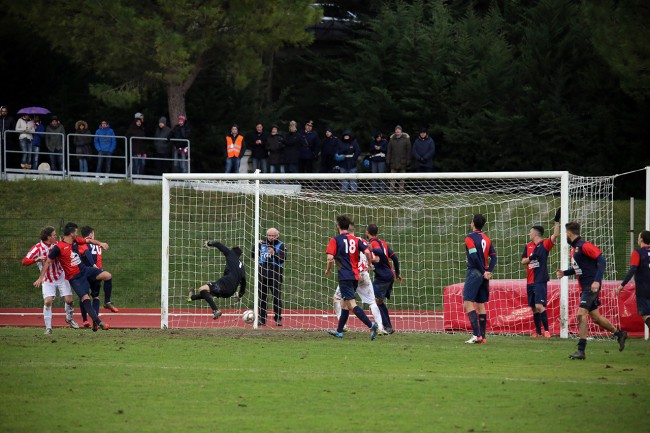 Mirko Garaffoni firma il gol vittoria contro la Civitanovese