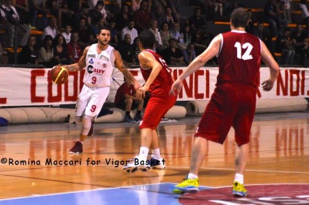 Vittoria interna per l'Halley Matelica