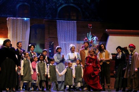Una scena del musical Mary  Poppins