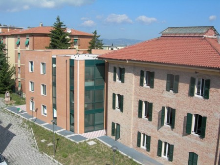 Il collegio Mortati a Macerata. La struttura si trova vicino allo stadio dei Pini