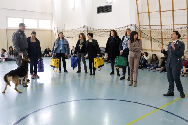 Dimostrazione finanza scuola dante alighieri macerata (9)