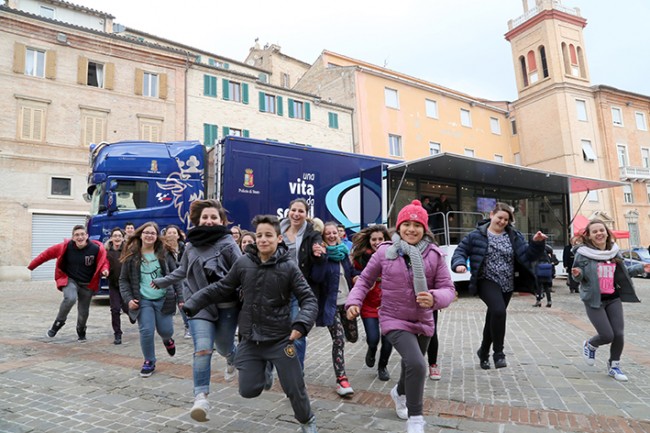 Polizia e studenti (2)