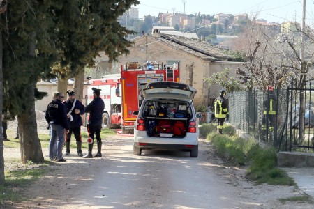 Vigili del fuoco incendio contrada santo stefano macerata (2)