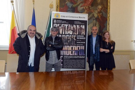 Da sinistra Germano Marsili della 2GM Film, il regista Paolo Doppieri, l'assessore alla cultura e turismo Giulio Silenzi e la presidente dei Teatri di Civitanova Rosetta Martellini