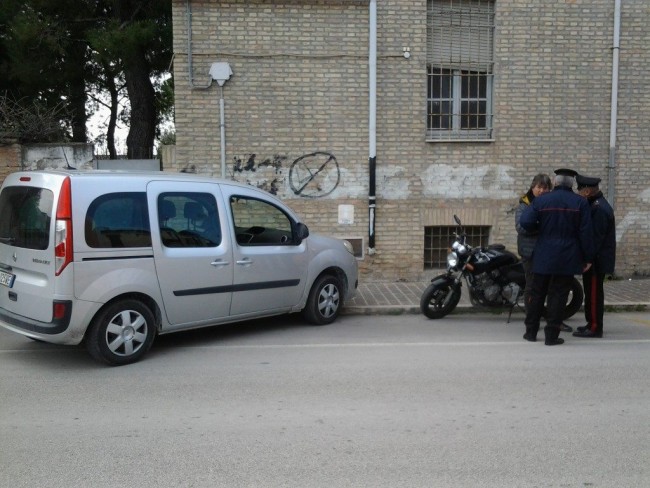La moto dei due rapinatori