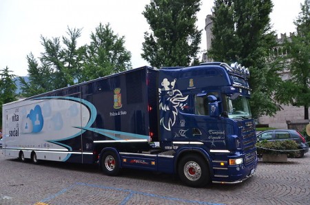 truck polizia