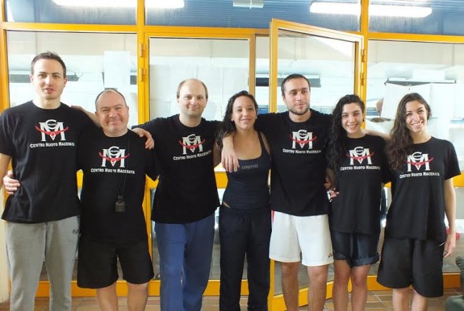 Il gruppo del Centro Nuoto Macerata