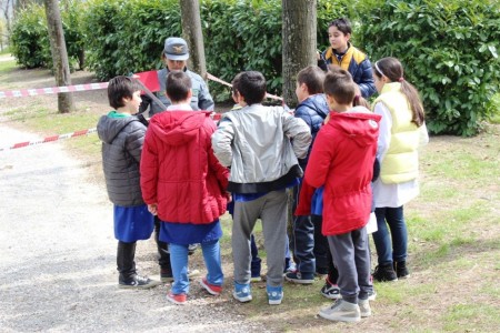 Bambini alle prese con i giochi (foto d'archivio)