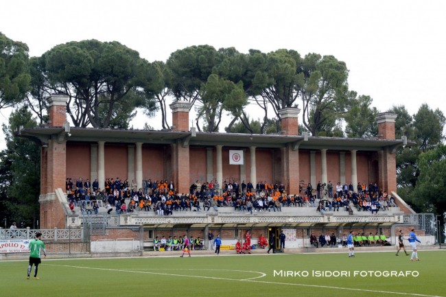 Il pubblico allo stadio dei Pini