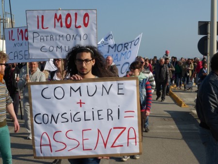 Manifestazione civitanova molo di Marco Ribechi (37)