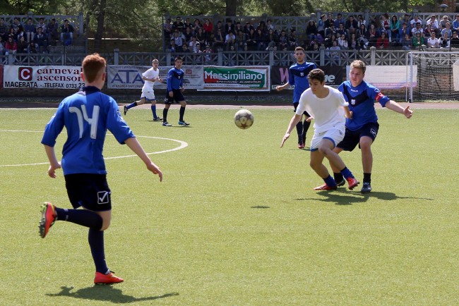 Partita ragazzi scampia e itc gentili_Foto LB (4)