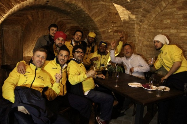 Brindisi per l'inaugurazione