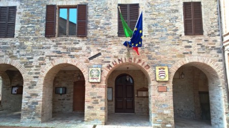 La sede del municipio di Belforte del Chienti