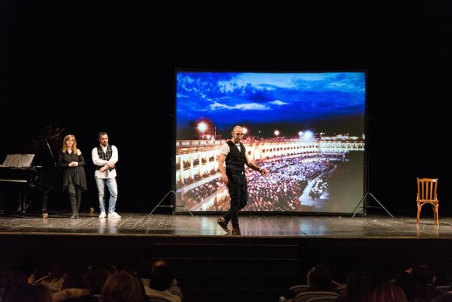 Il direttore artistico Francesco Micheli durante un appuntamento di Incontra l'Opera