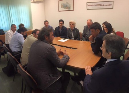 Un incontro tra il presidente del Consiglio Renzi e i vertici dell'azienda