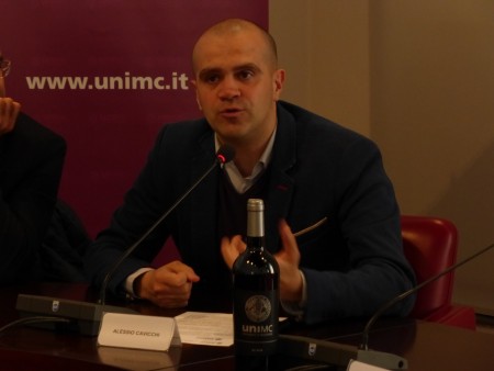 presentazione gadget playmarche di Marco ribechi alessio cavicchi(10)