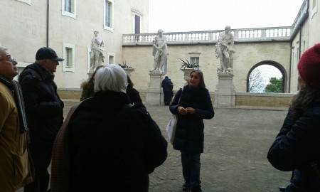 turisti_guida_palazzo_buonaccorsi