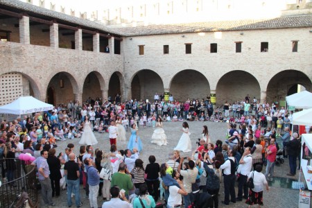 Il ballo di Cenerentola all'interno del castello