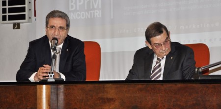 Il direttore generale della banca della provincia di Macerata Ferdinando Cavallini e il presidente Loris Tartuferi
