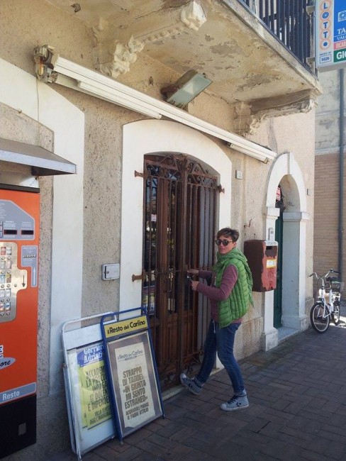 Lucia Matassini è la titolare dell'edicola tabacchi in piazza Brancondi