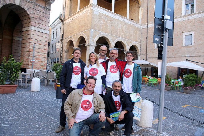 Candidati di Macerata nel cuore in piazza della Libertà