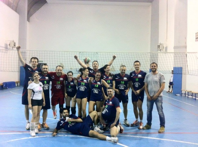 La Puma volley festeggia la vittoria del campionato provinciale