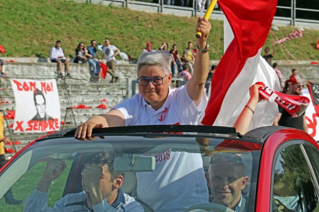 La presidente Maria Francesca Tardella in festa per la promozione