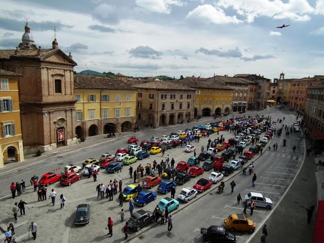 auto manifestazione
