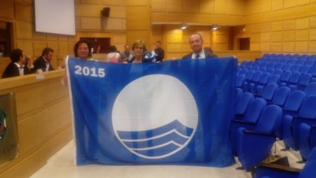 La consegna della bandiera blu al comune di Potenza Picena
