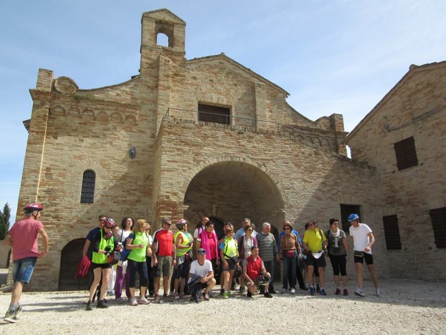 cicloturisti via abbazie 2