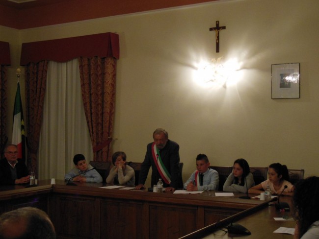consiglio_ragazzi_gualdo-2-650x488