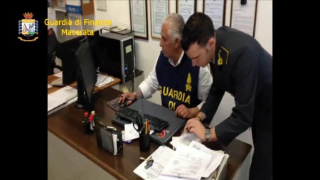 finanza_camerino_dipendente__prendeva_permessi_per_partite (1)