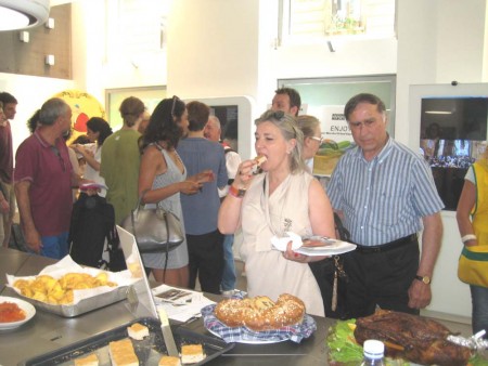 Gli assaggi presi d'assalto dai visitatori