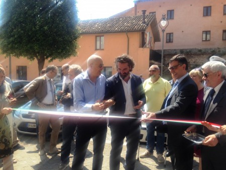 Il taglio del nastro della sede di San Severino