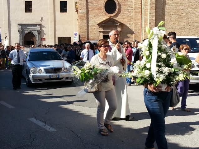 Funerali matteo Falistocco San Severino 4 Don Napolini