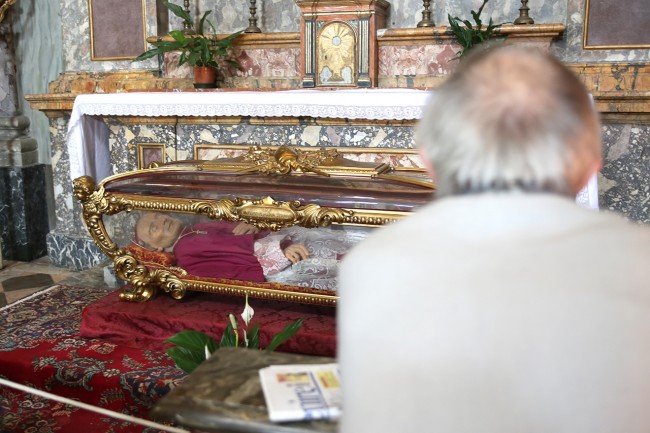 La teca di san Vincenzo Strambi dopo il furto