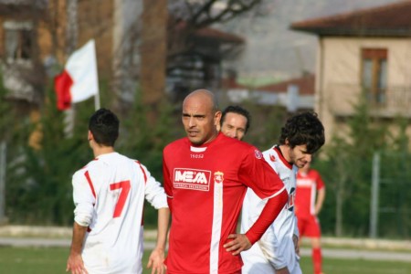 Il centrocampista Rafael Bondi nella partita contro il Matelica