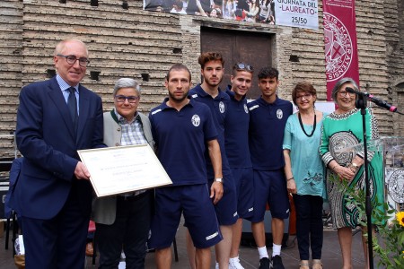 La Maceratese riceve il premio evento dell'anno 2015 dal rettore Lacchè