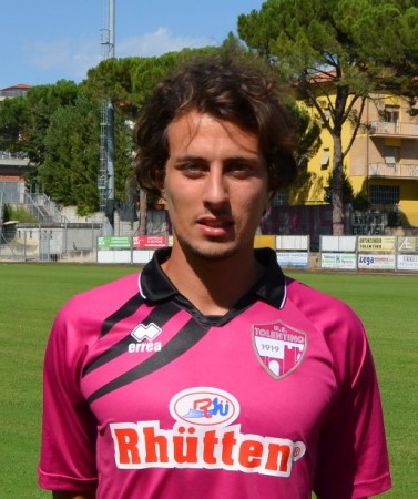 Uno dei punti fermi del Tolentino 2015-2016, il centrocampista Matteo Mercuri