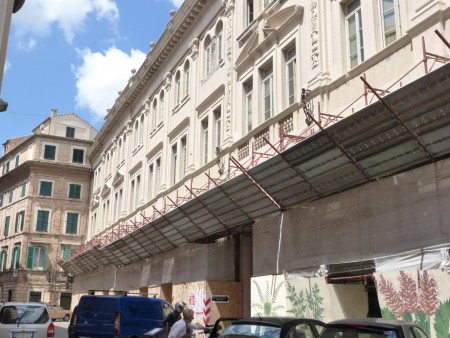 Palazzo degli studi con impalcatura (5)