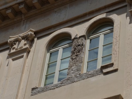 Palazzo degli studi con impalcatura (7)