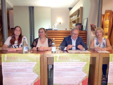 Sara-Maceratesi-applauso-tour-festival-1-650x488