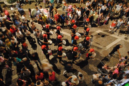 Una marching band sul lungomare Lepanto (foto Paolo T)