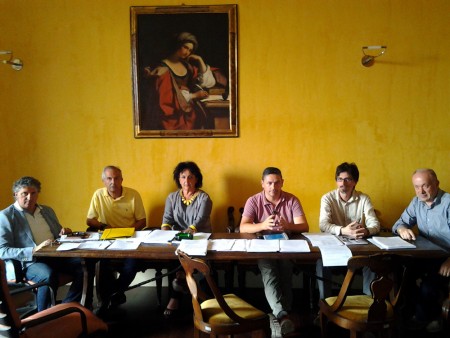 Giuseppe Pezzanesi, il presidente legale rappresentante dell'asp, Giorgio Sbaraglia e il direttore dell'azienda Giuseppina Petrini, Matteo Pintucci di FP CGIL e Alessandro Moretti di CISL FP e il segretario generale del Comune Sergio Morosi