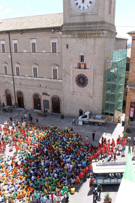 bimbi in piazza 2