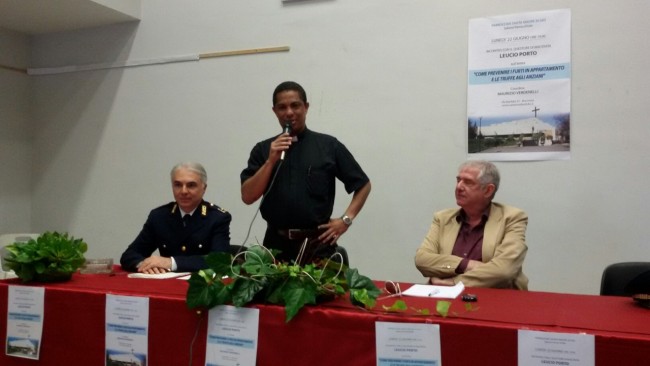 L'incontro di ieri sera sulla sicurezza: da sinistra l'ispettore Aldo Massei, don Andres e il giornalista Maurizio Verdenelli